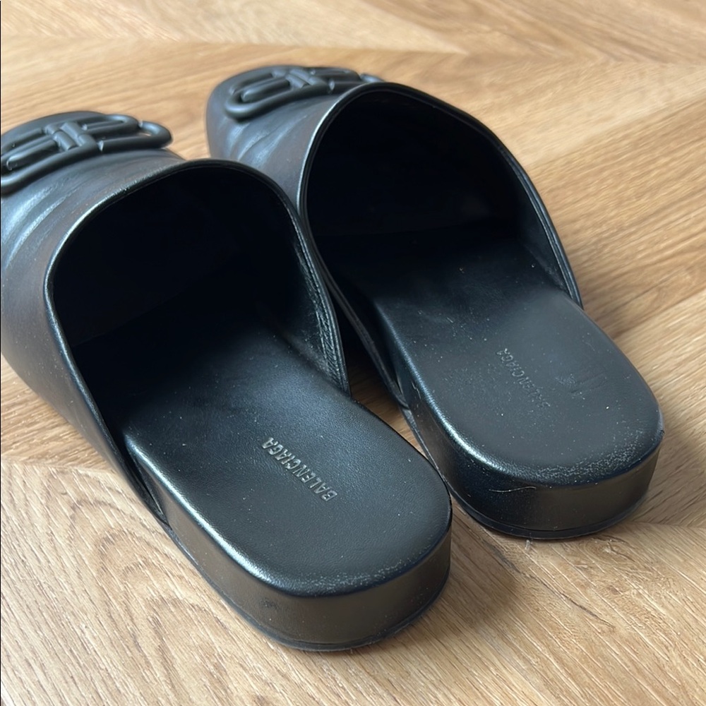 Balenciaga BB Cosy Black Leather Mules 36 - Picture 16 of 16